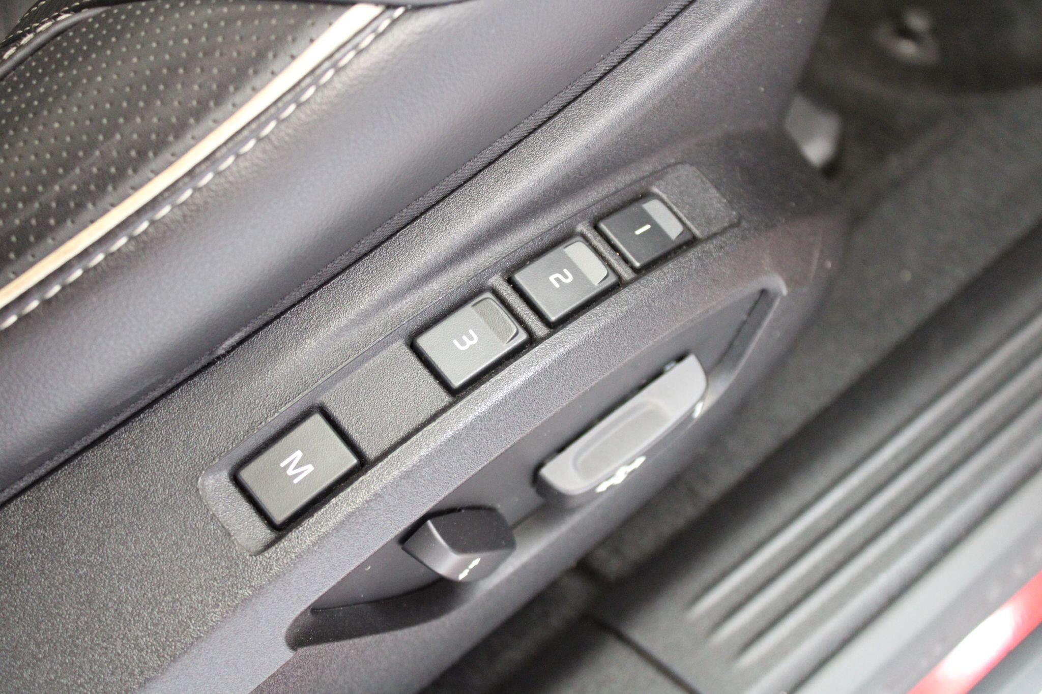Volvo V40 - Image 50