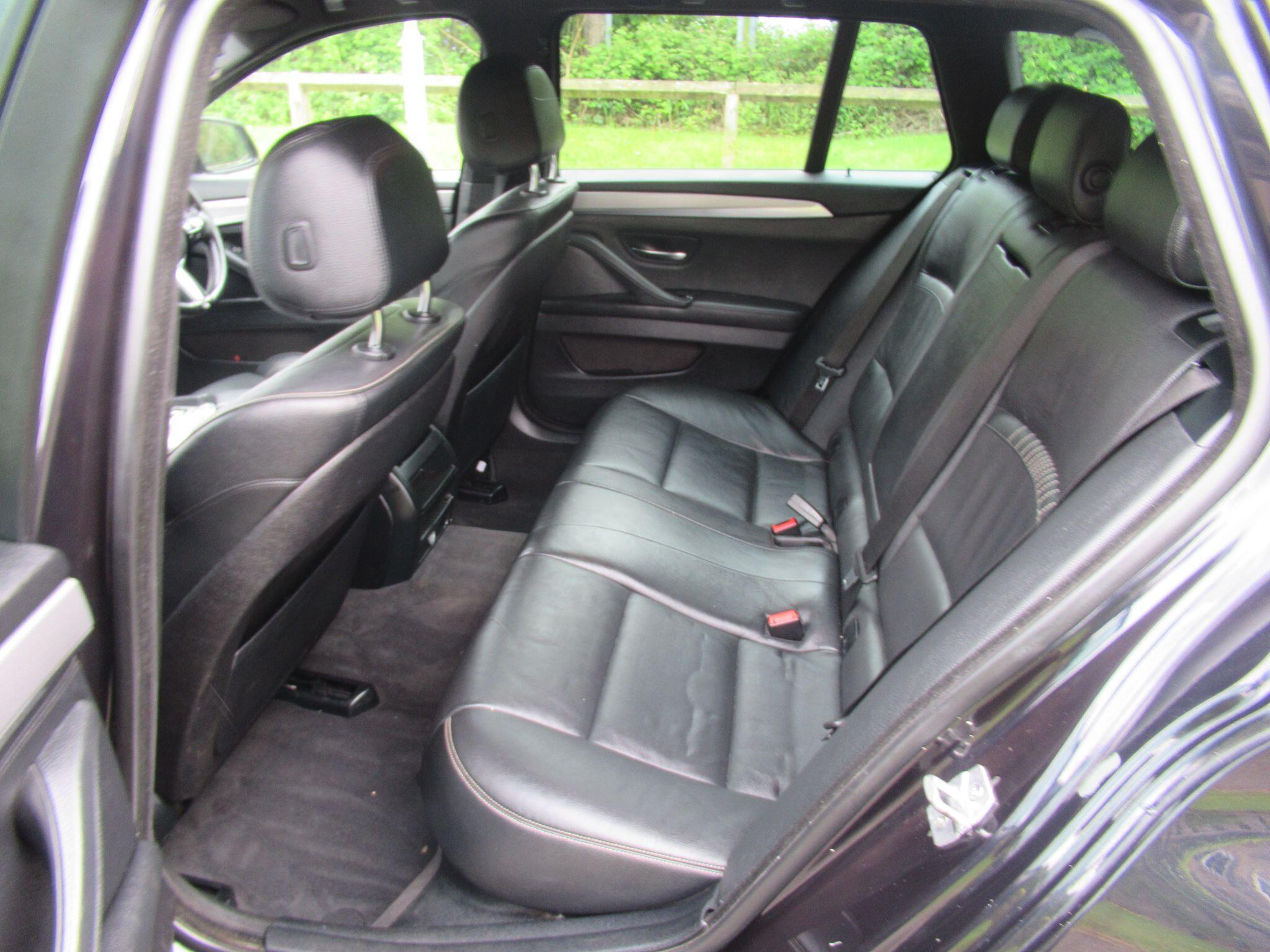 BMW 5 Series - Image 12