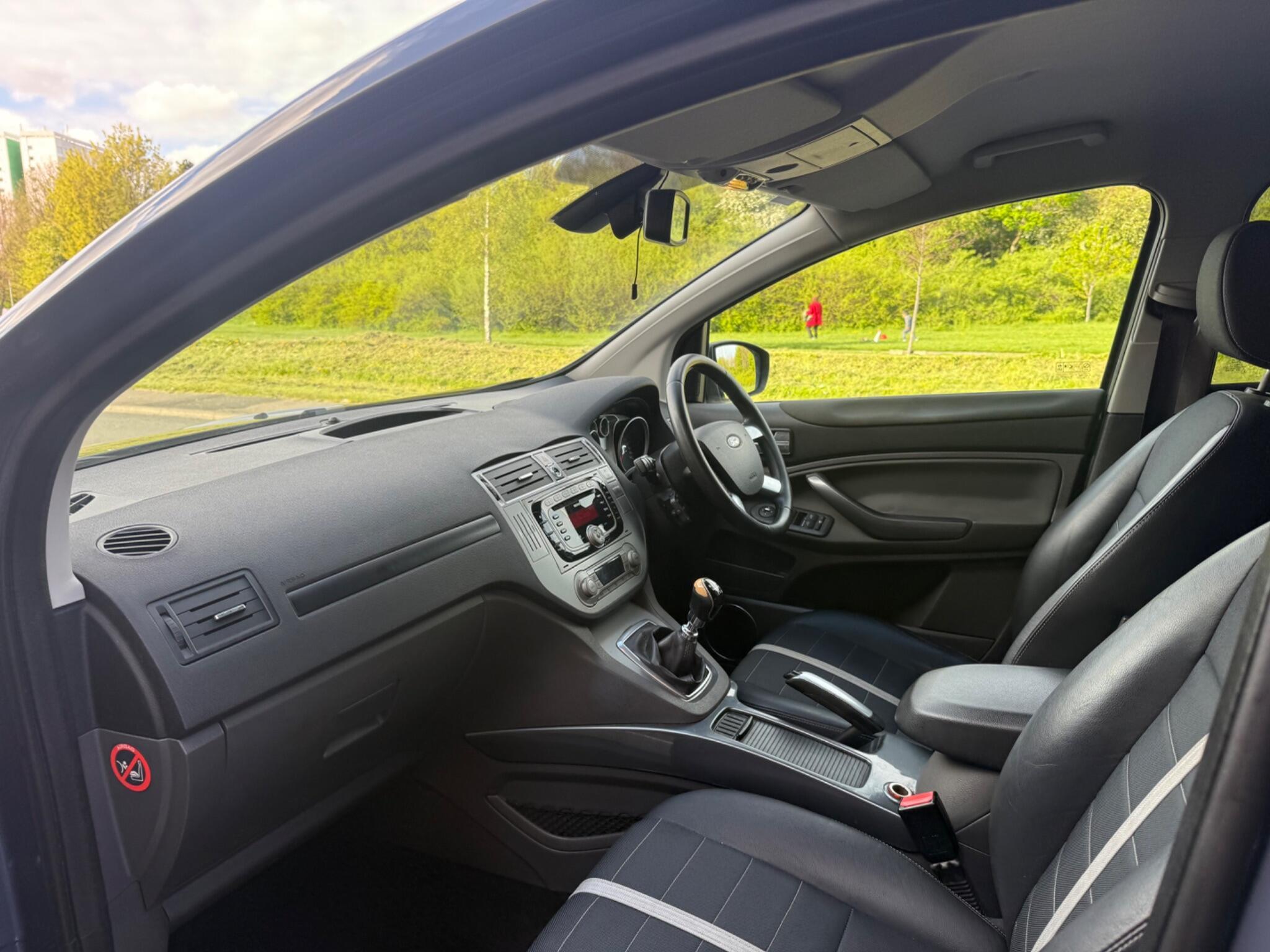 Ford Kuga - Image 10