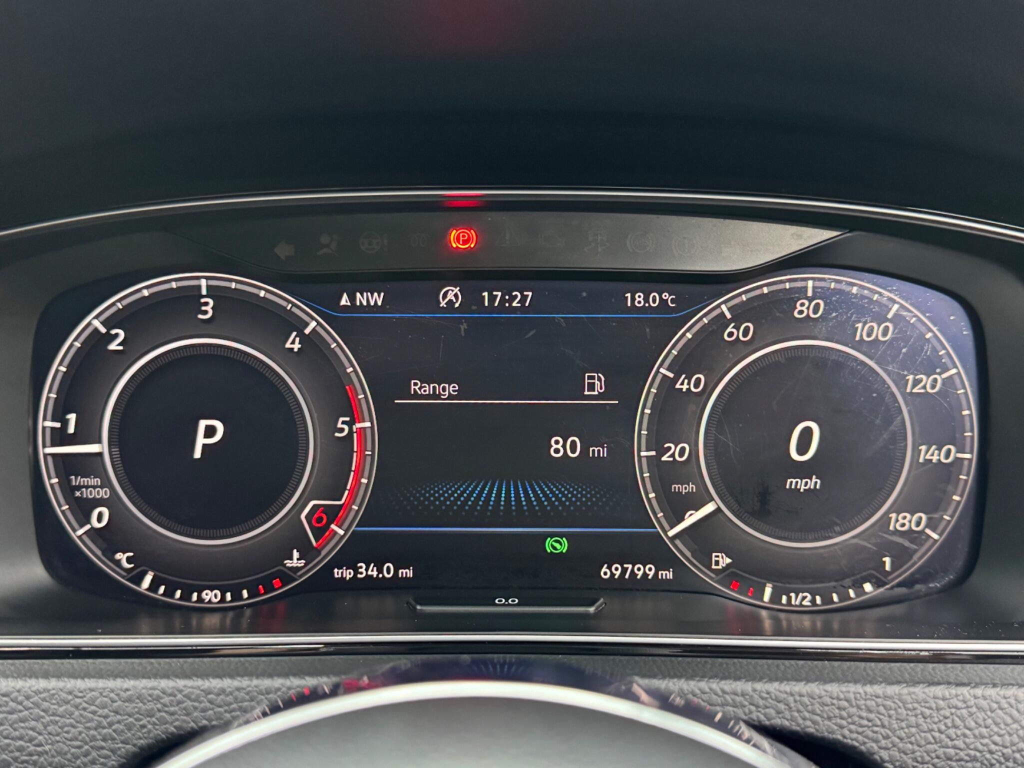 Volkswagen Golf - Image 21