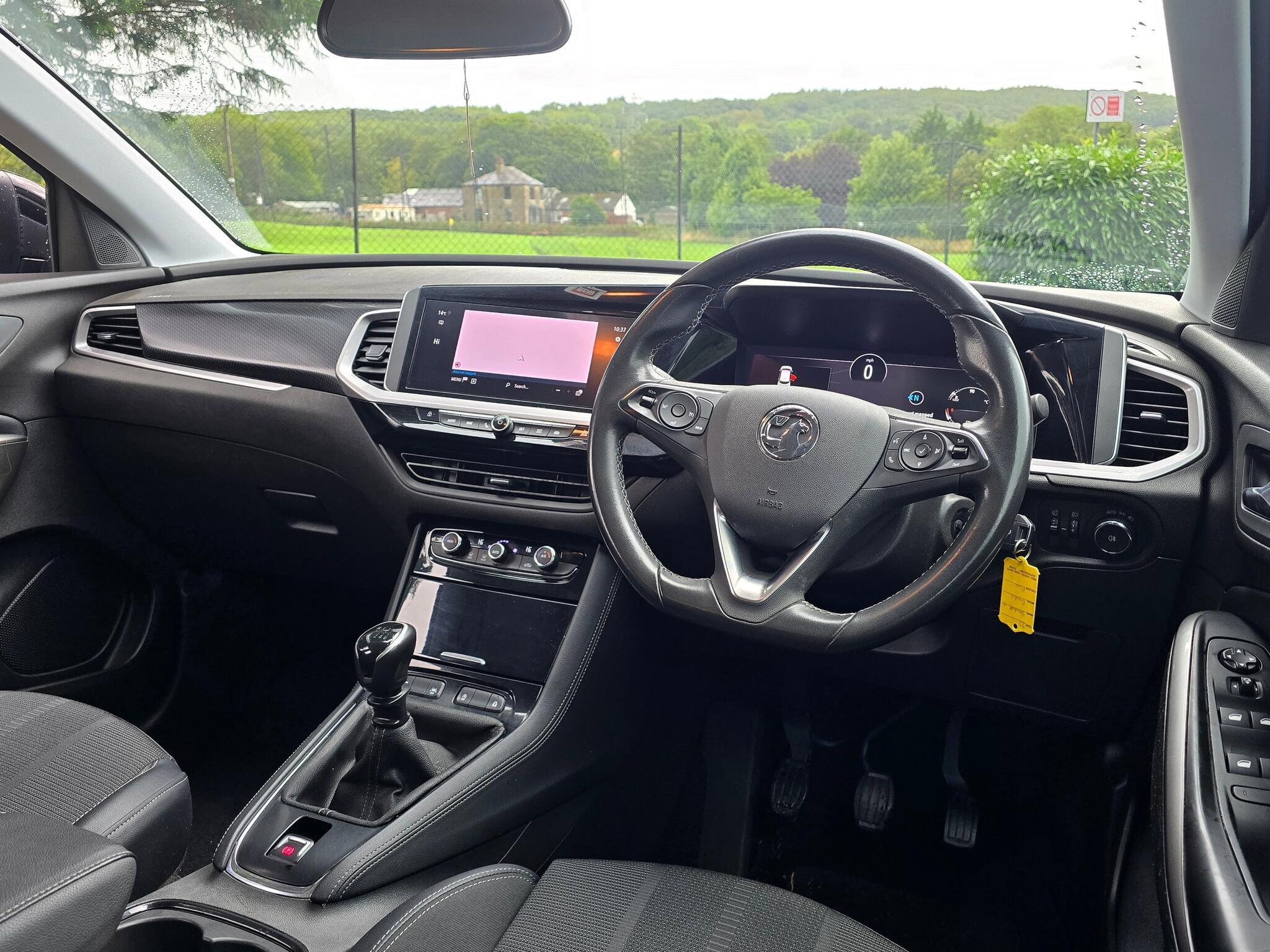 Vauxhall Grandland - Image 10