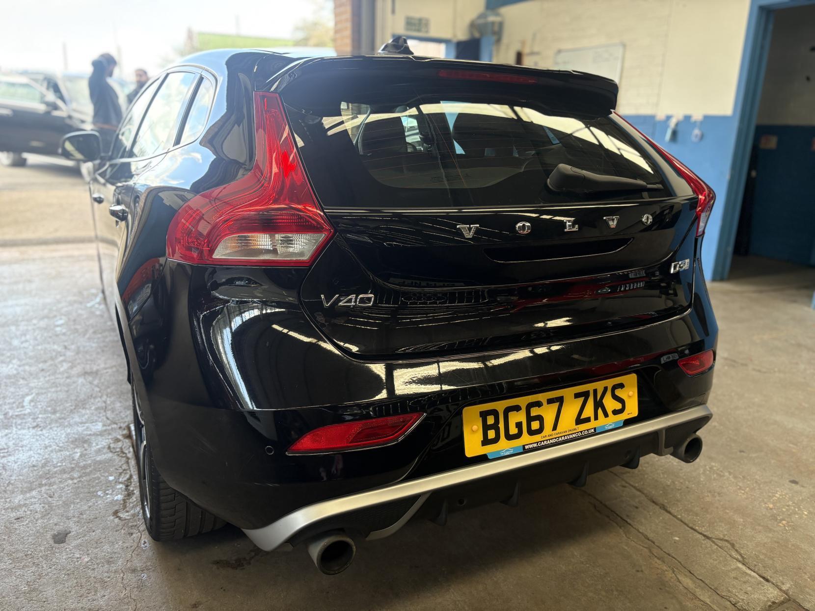 Volvo V40 - Image 6