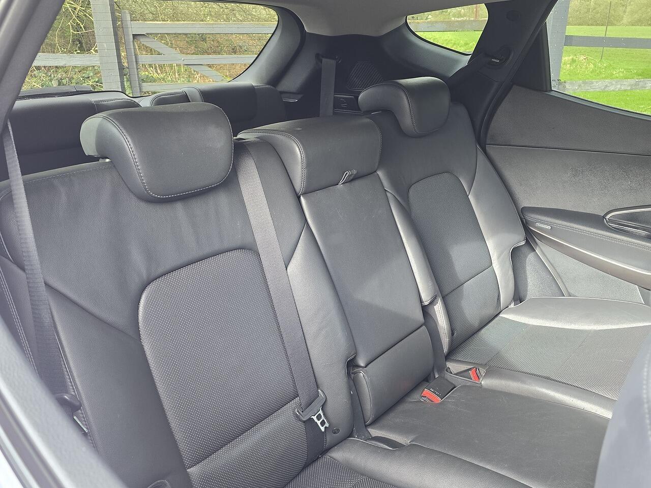 Hyundai Santa Fe - Image 17