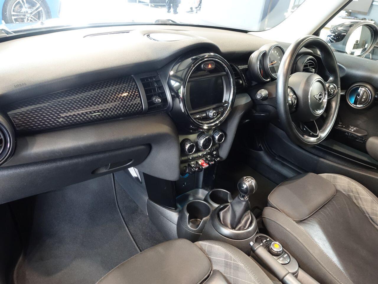 MINI Hatch - Image 13