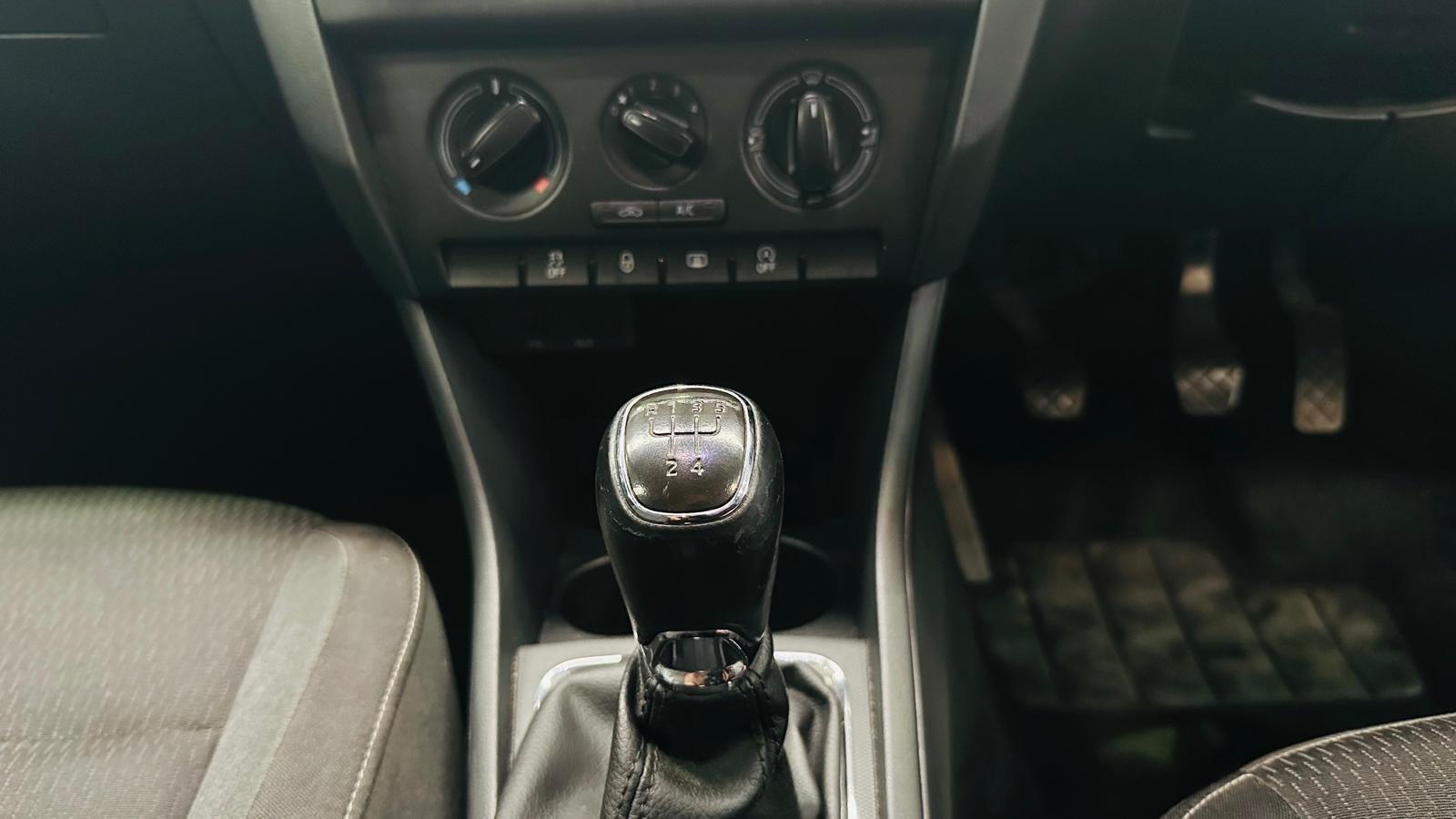 Skoda Rapid - Image 19