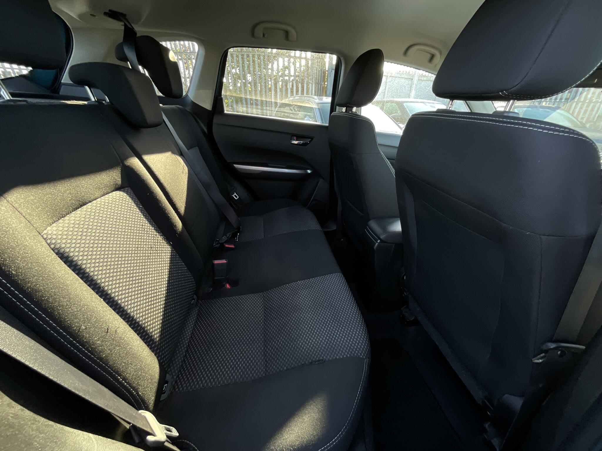 Suzuki Vitara - Image 12