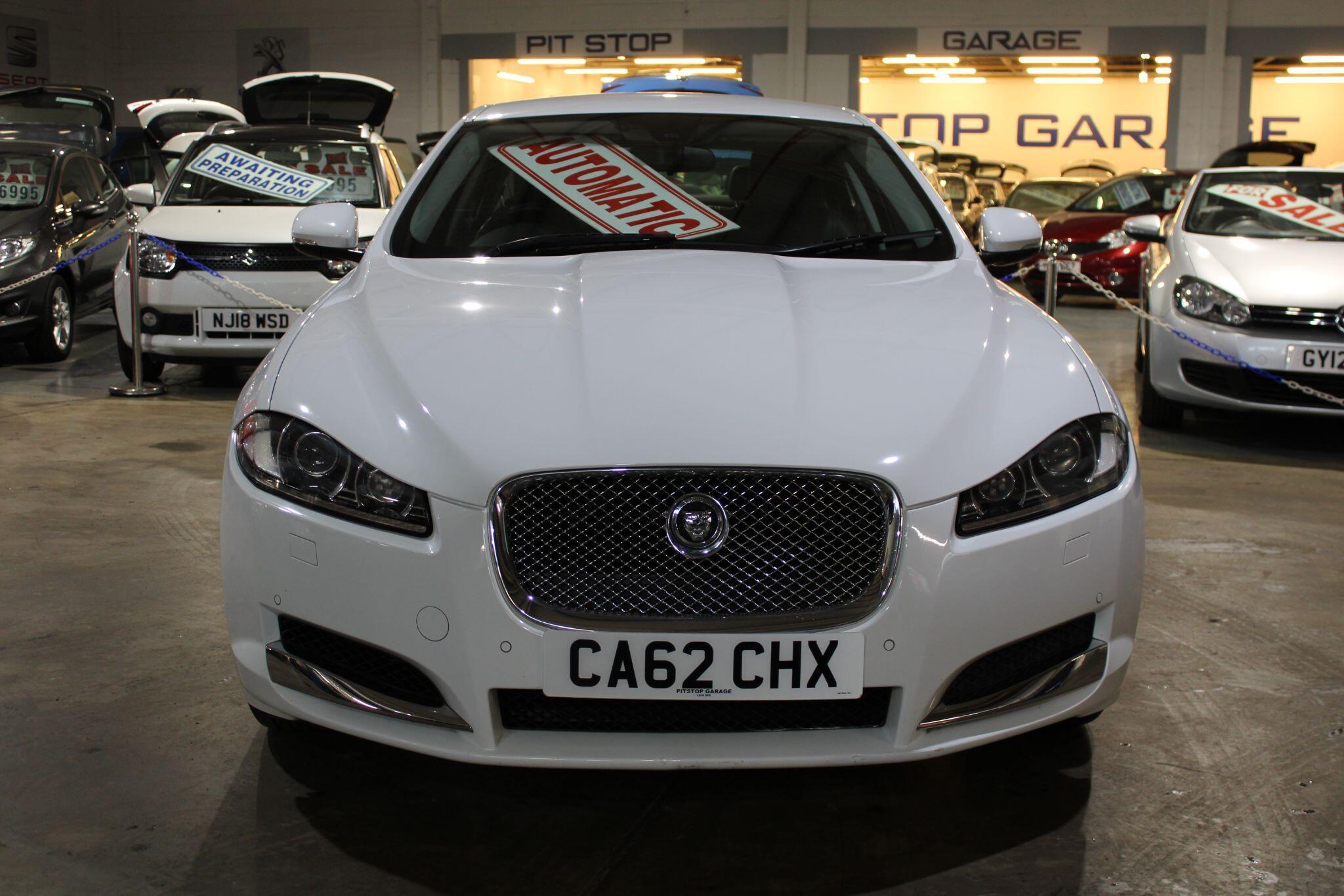 Jaguar XF - Image 16