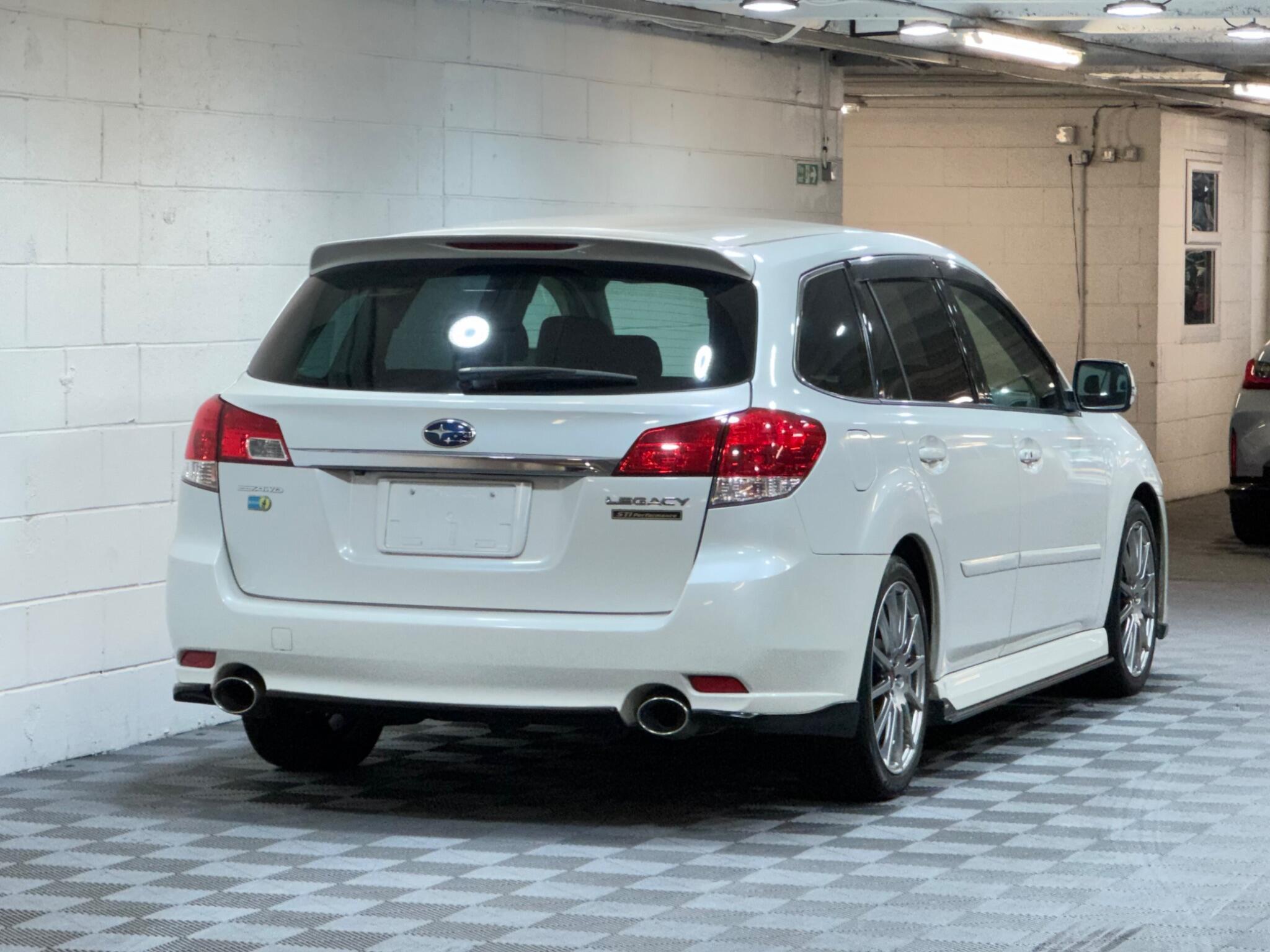 Subaru Legacy - Image 4