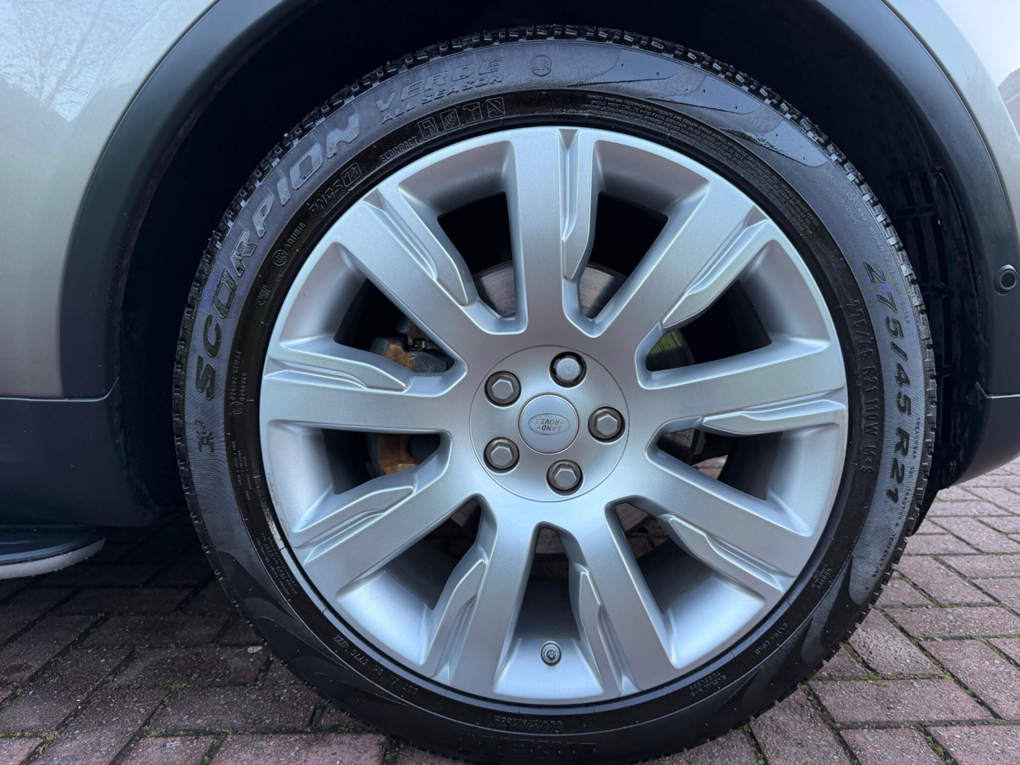 Land Rover Discovery - Image 44