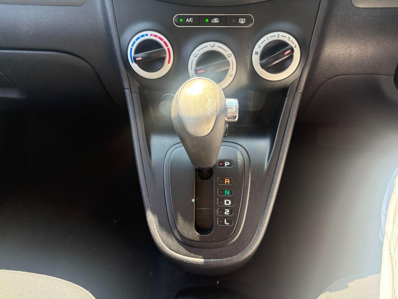 Hyundai i10 - Image 8