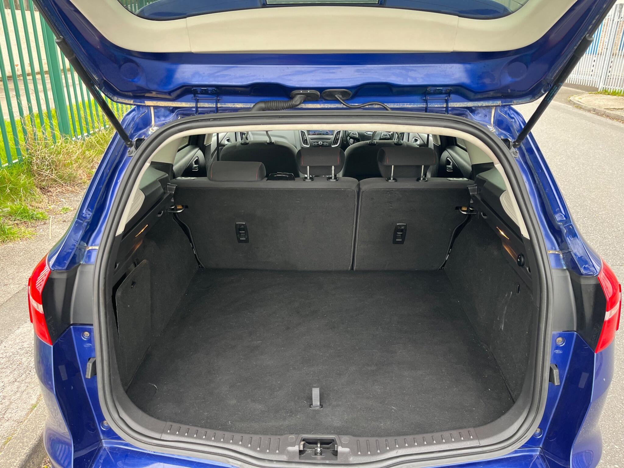 Ford Focus - Image 5