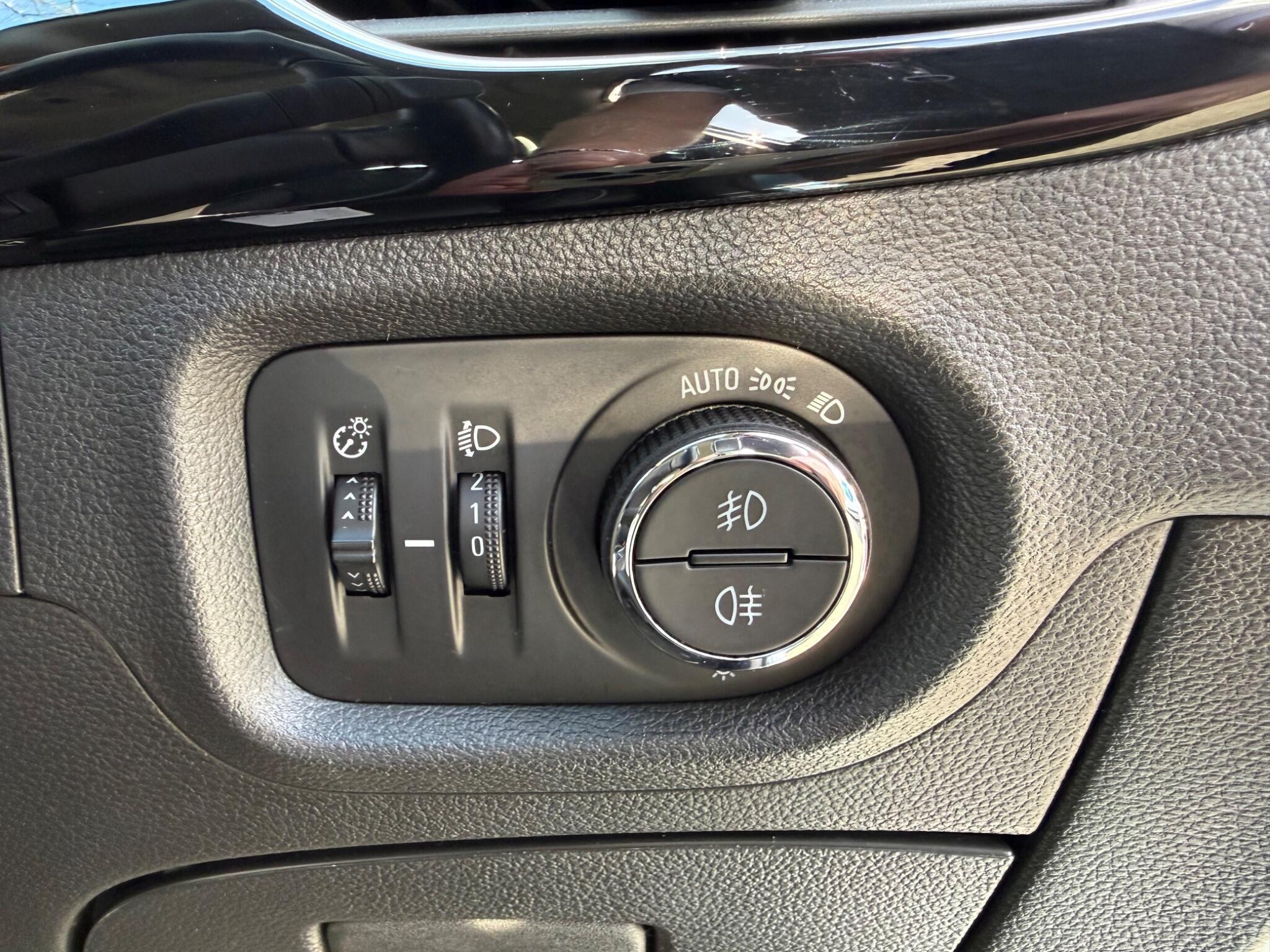 Vauxhall Astra - Image 26