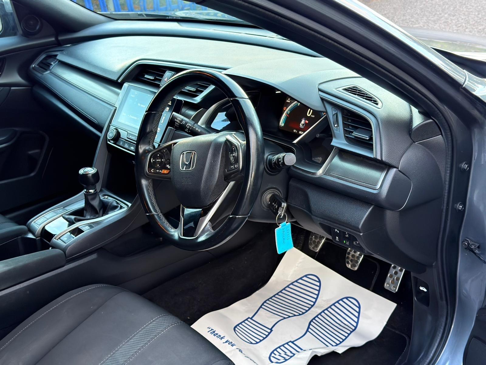 Honda Civic - Image 44