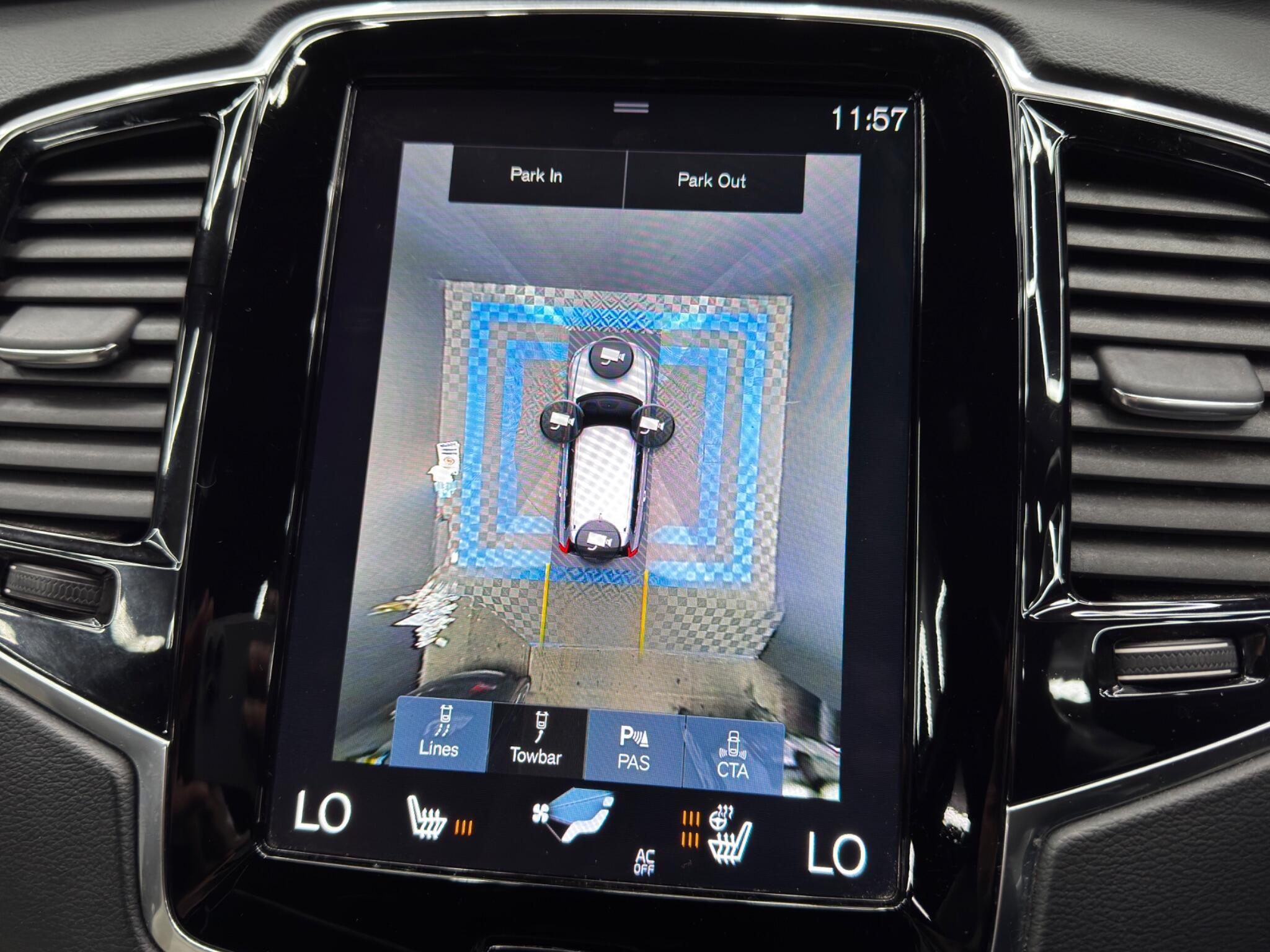 Volvo XC90 - Image 39