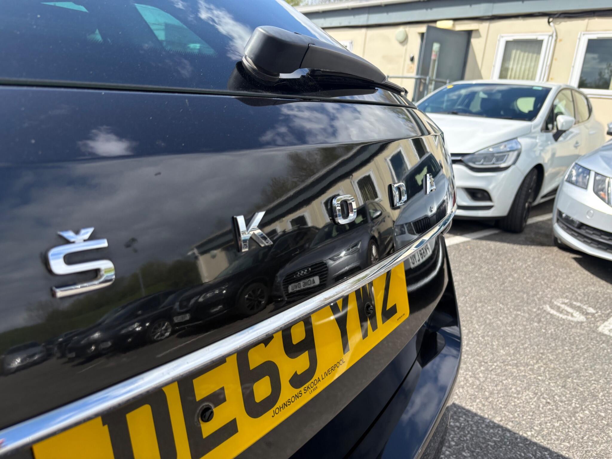 Skoda Superb - Image 17