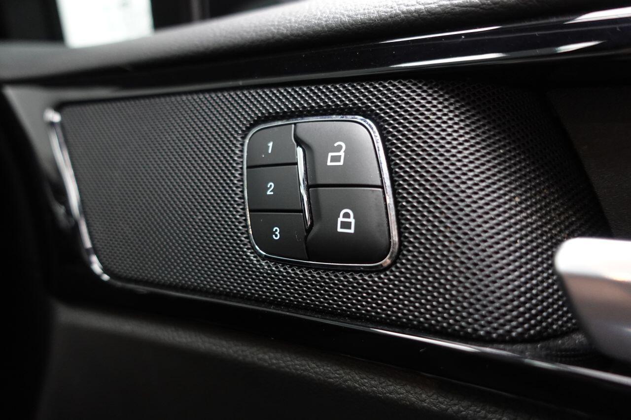 Ford Mondeo - Image 21