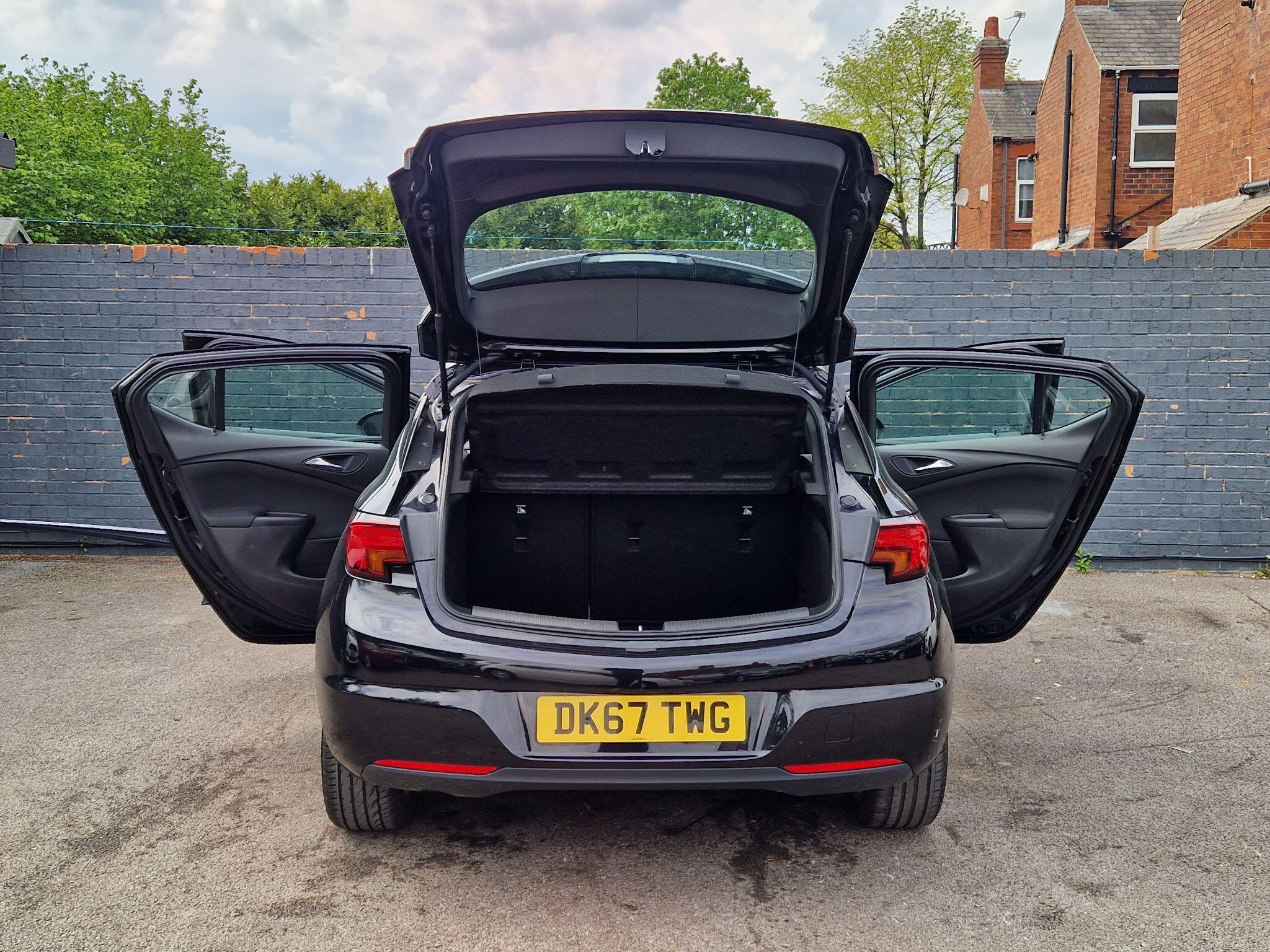Vauxhall Astra - Image 20