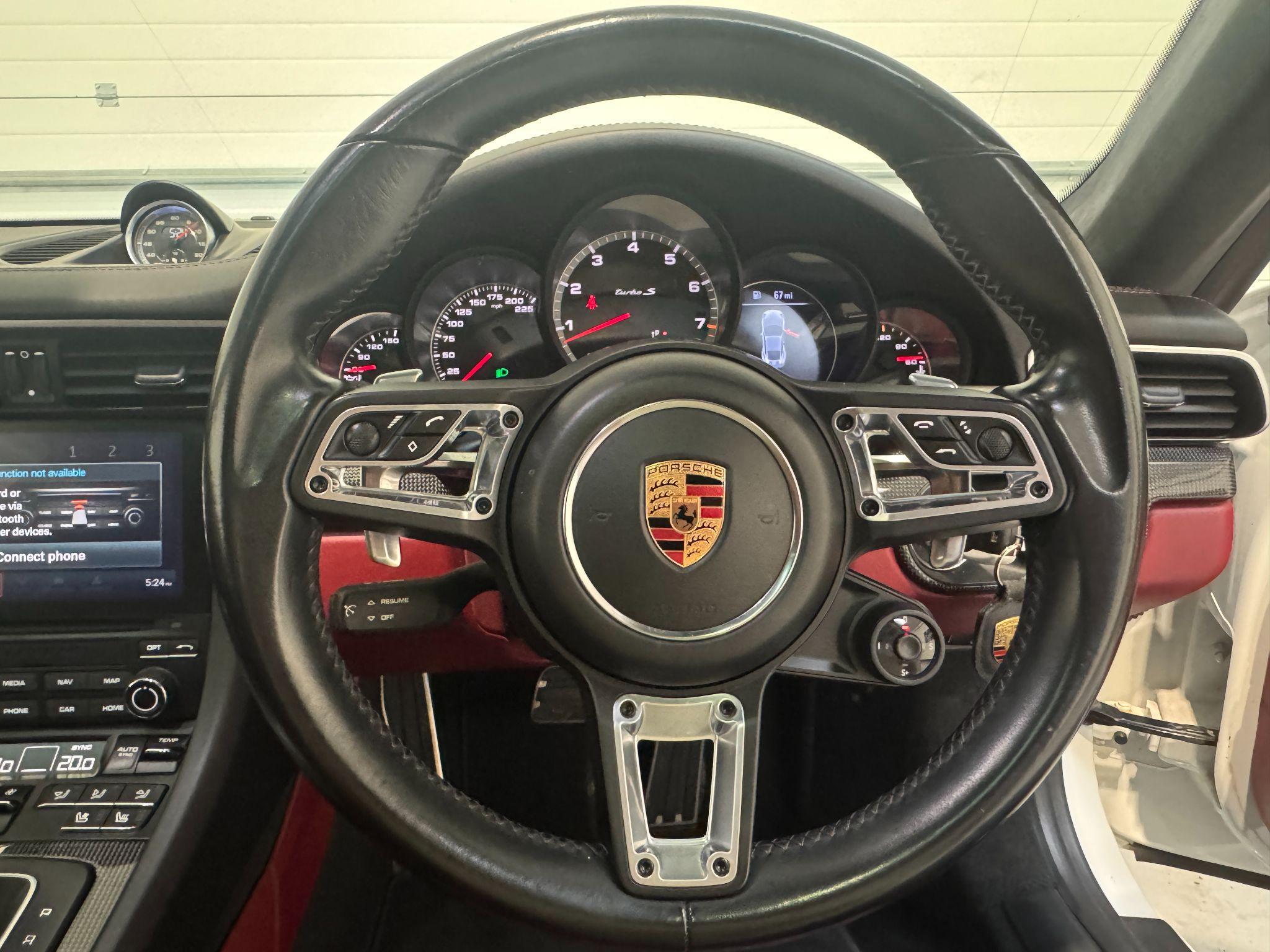 Porsche 911 - Image 22