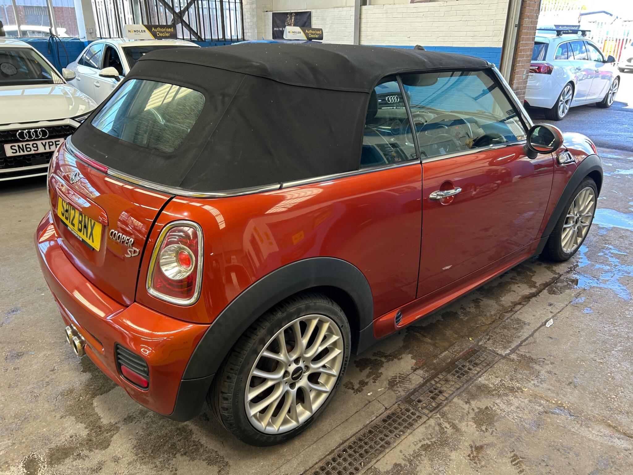 MINI Convertible - Image 7