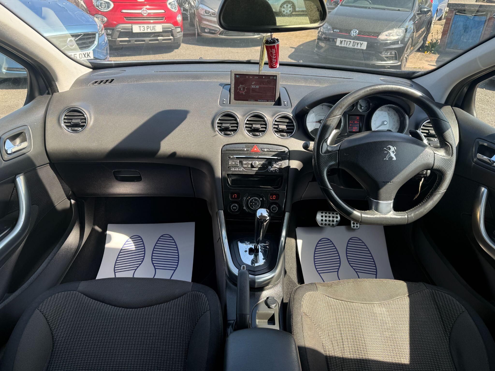 Peugeot 308 - Image 3