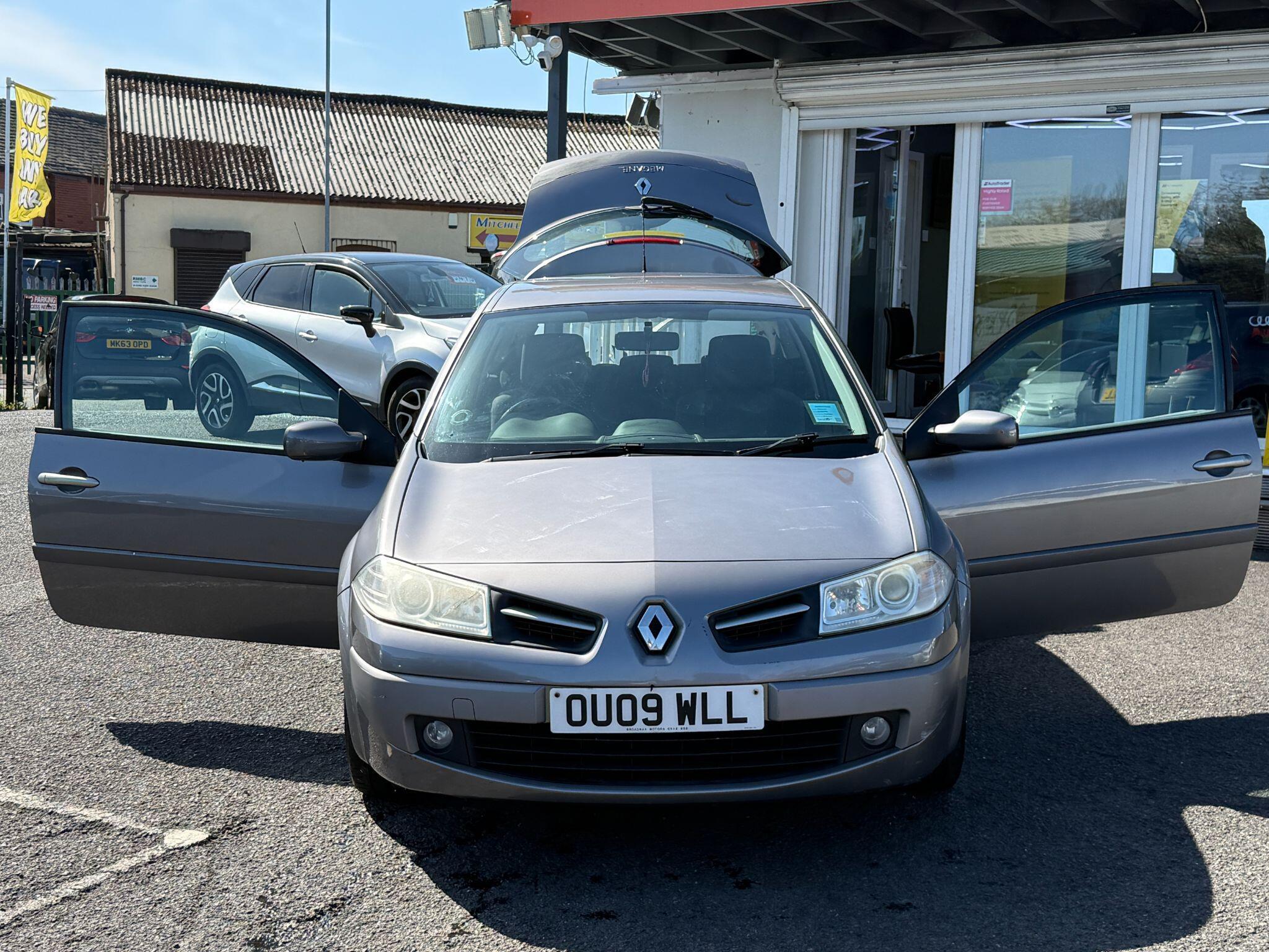 Renault Megane - Image 18