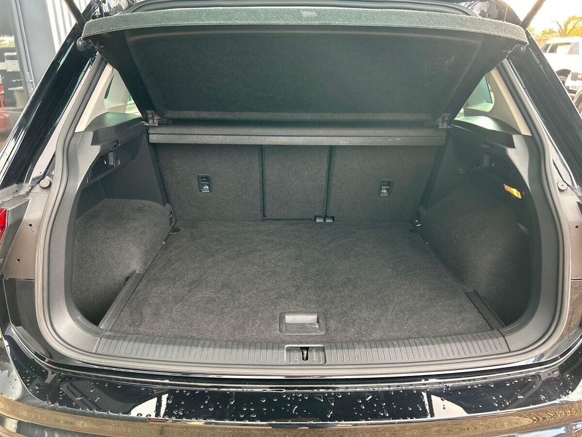 Volkswagen Tiguan - Image 31