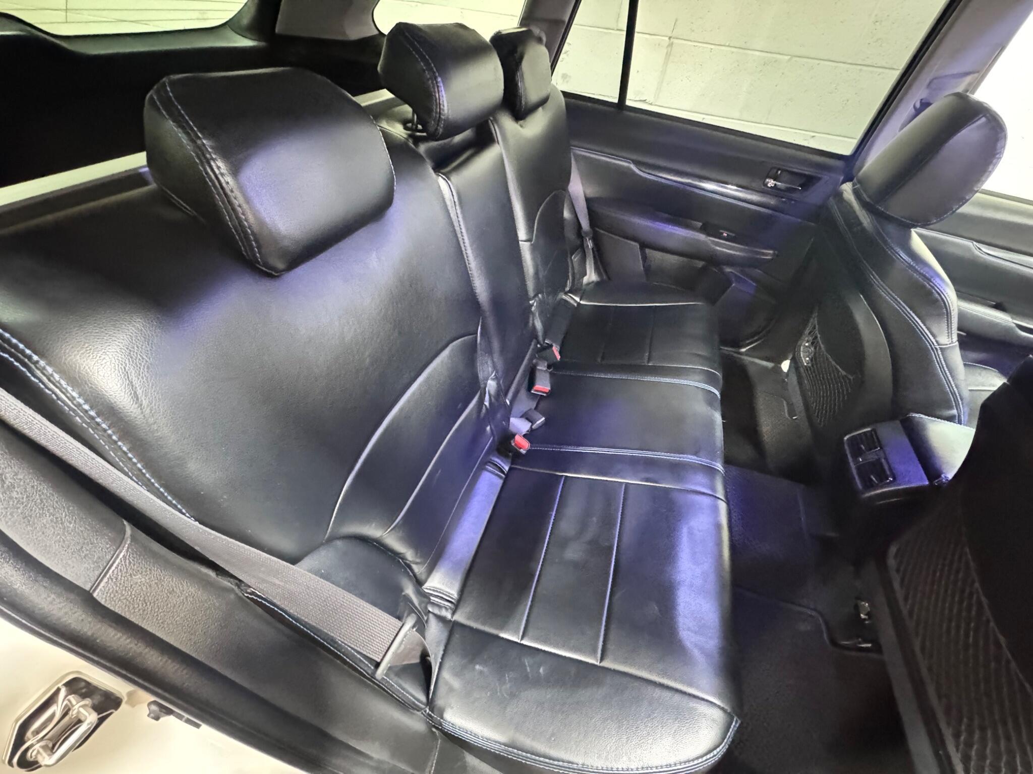 Subaru Legacy - Image 12