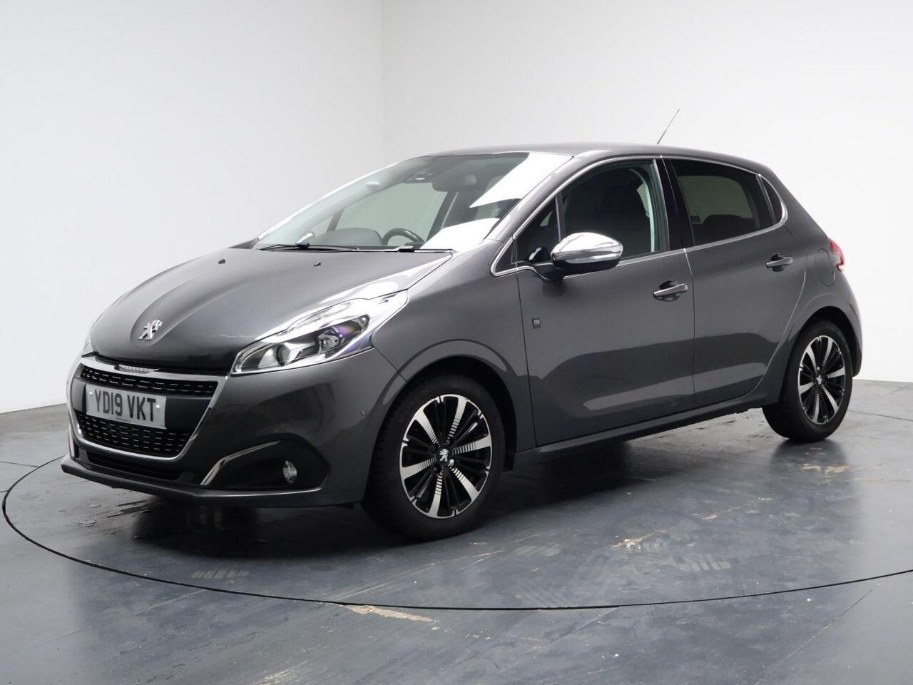 Peugeot 208 - Image 6