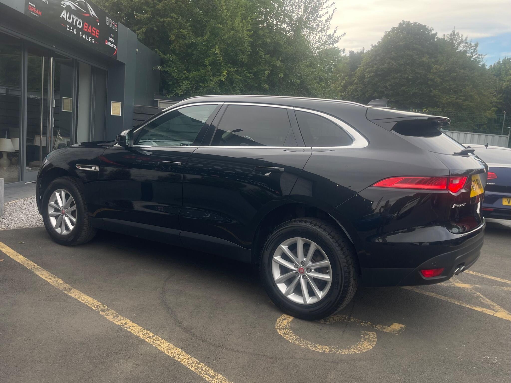 Jaguar F-Pace - Image 7