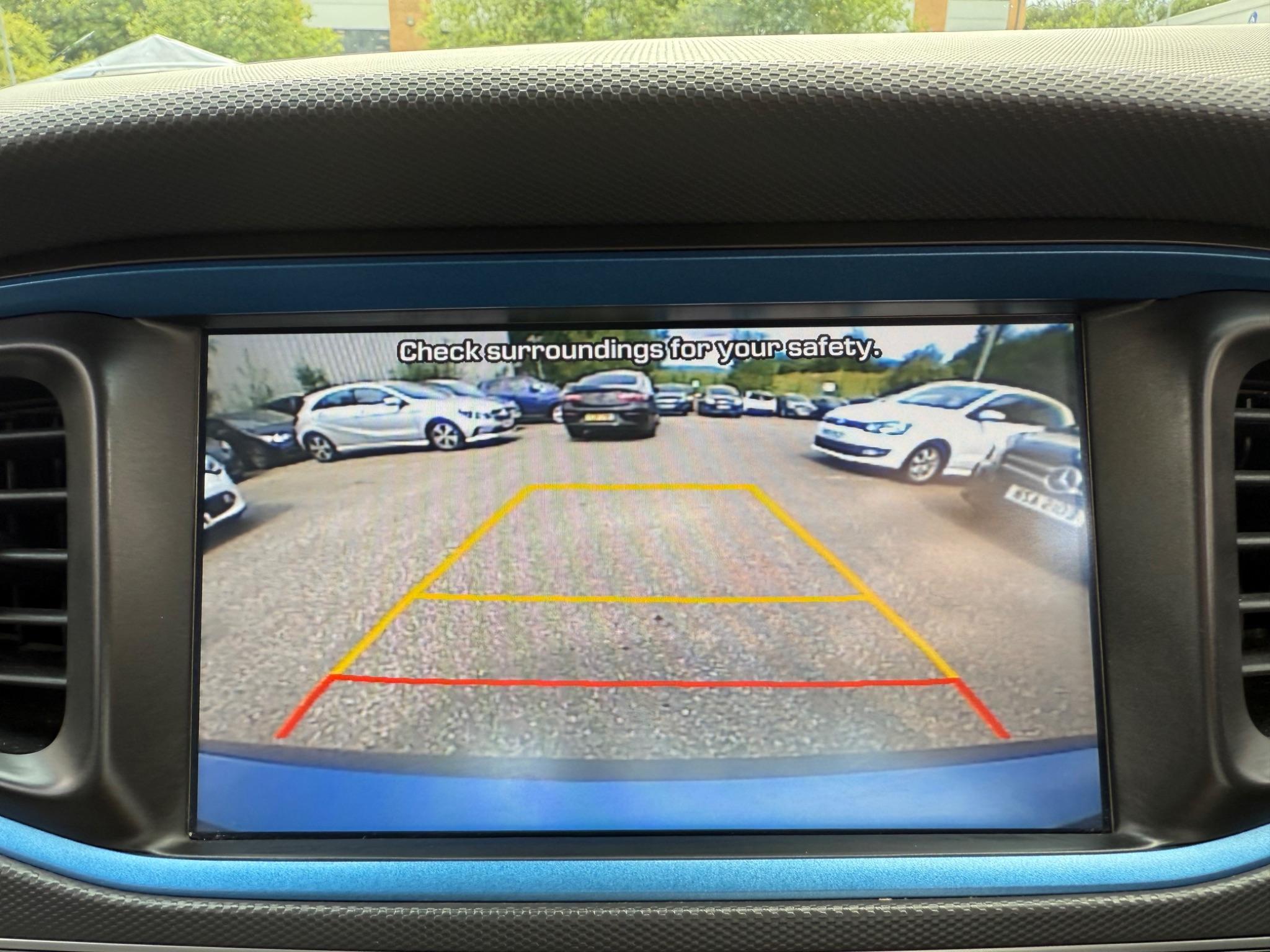 Hyundai Ioniq - Image 45