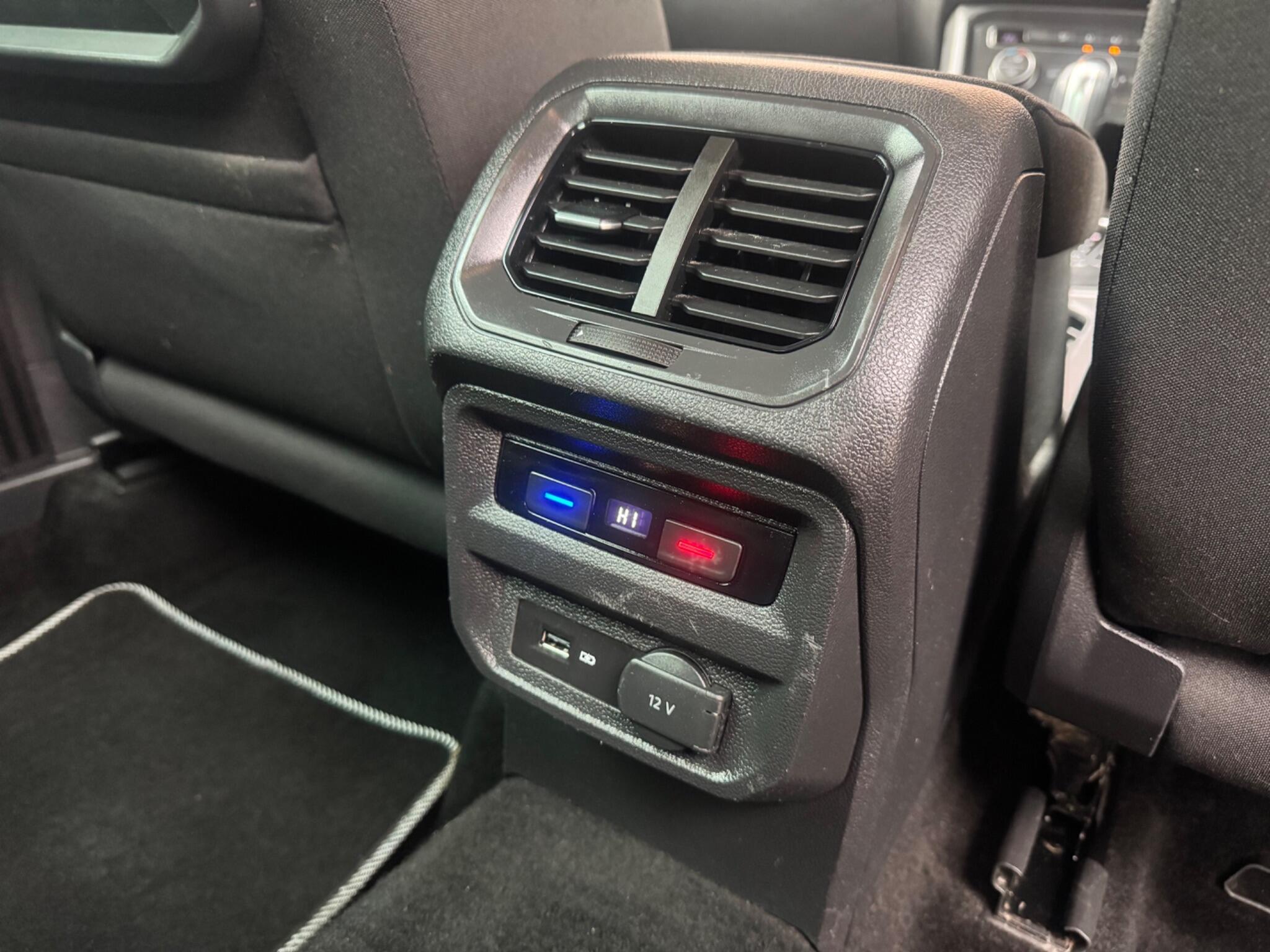 Volkswagen Tiguan - Image 36