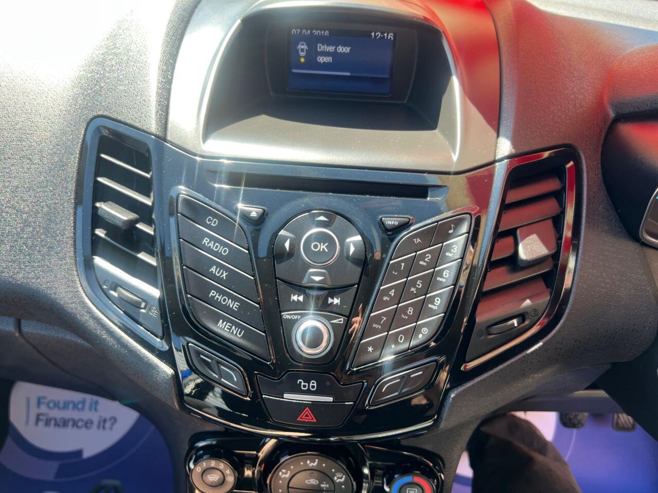 Ford Fiesta - Image 18