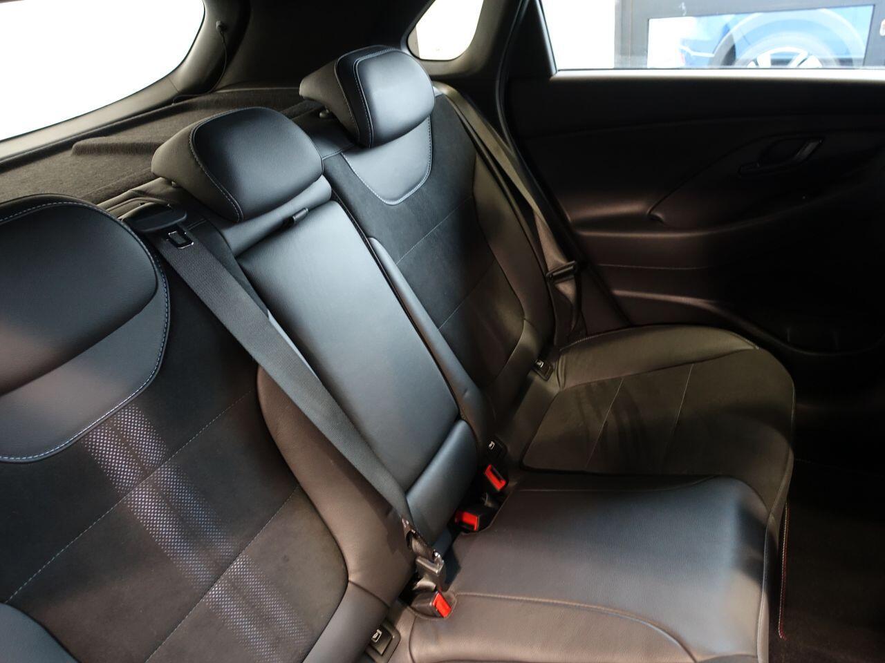 Hyundai i30 - Image 19