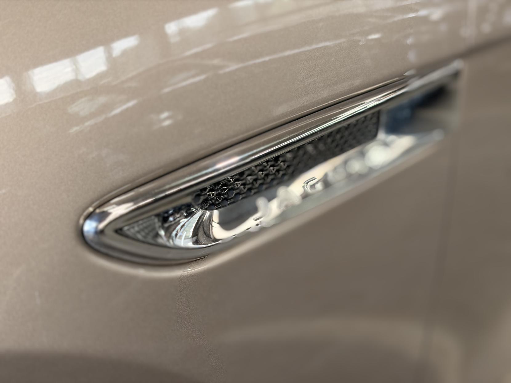 Jaguar F-Pace - Image 17