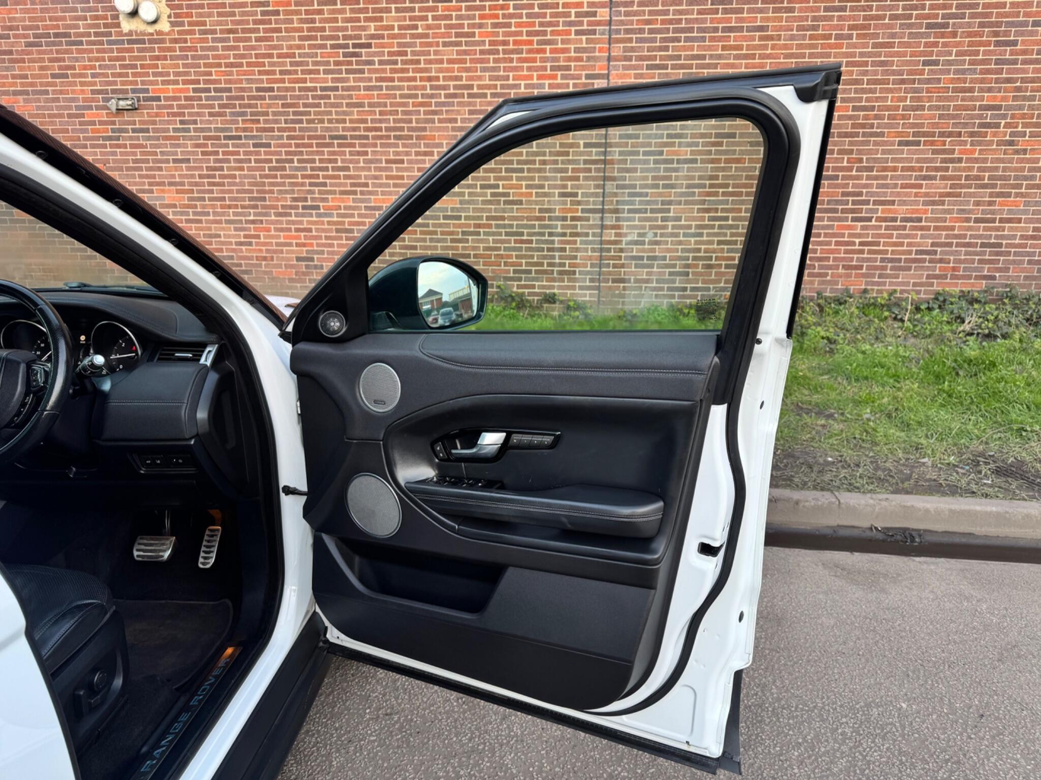 Land Rover Range Rover Evoque - Image 47