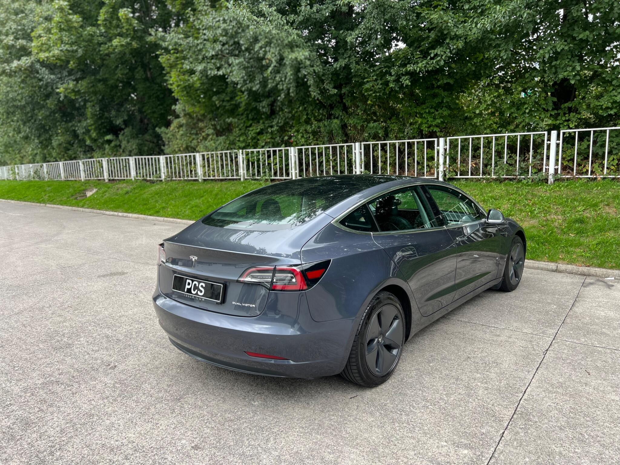 Tesla Model 3 - Image 12