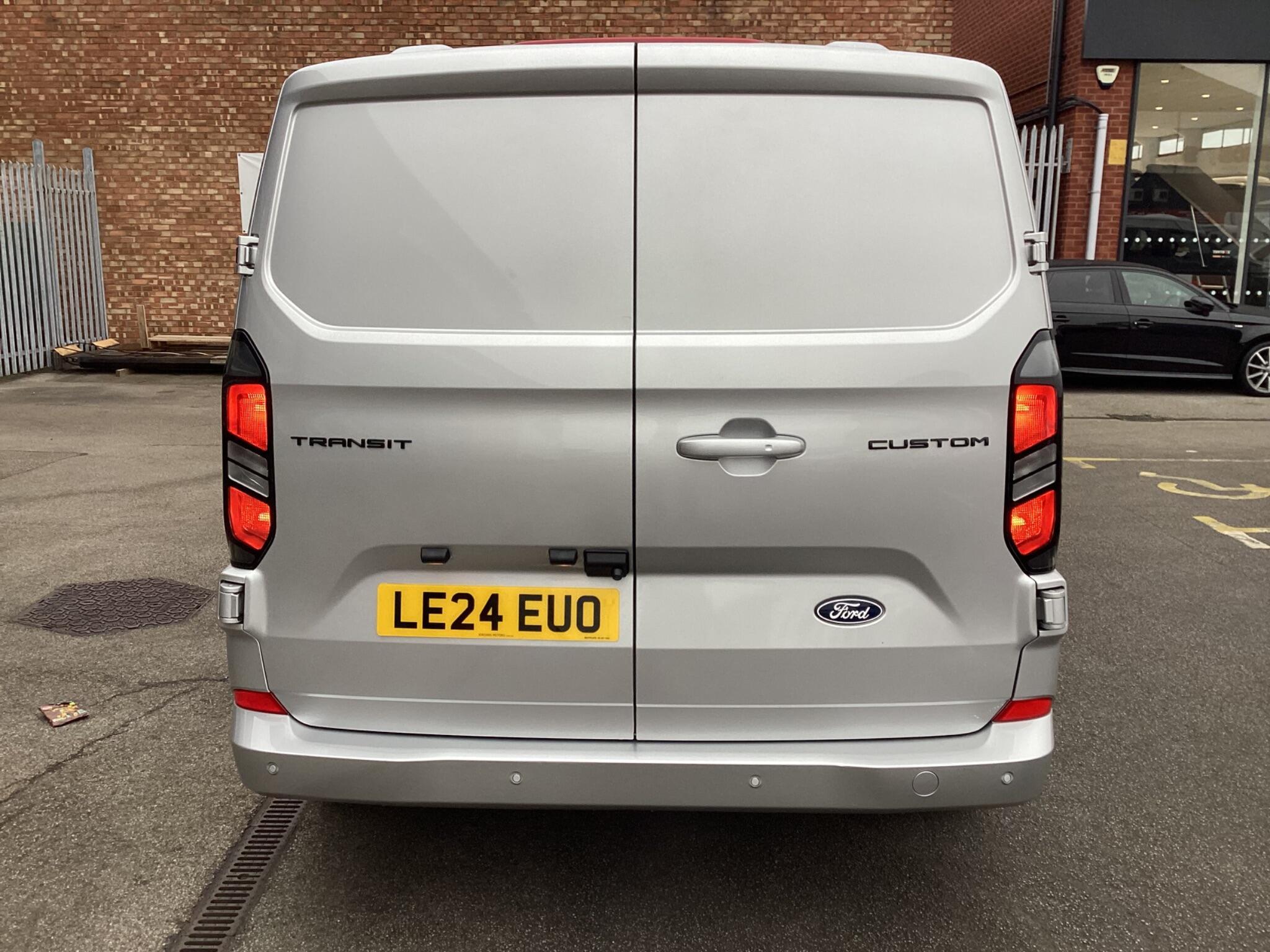 Ford Transit Custom - Image 6