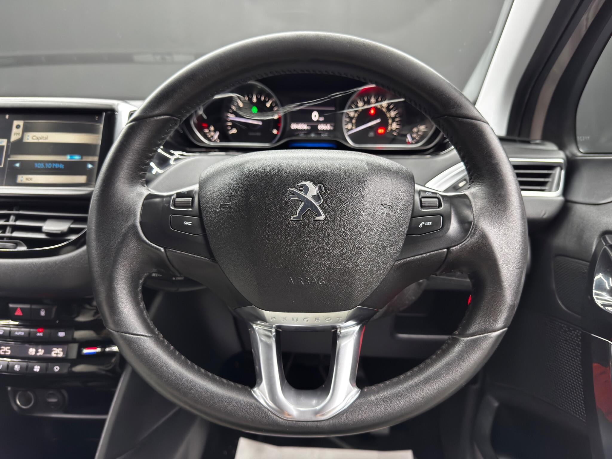 Peugeot 208 - Image 19