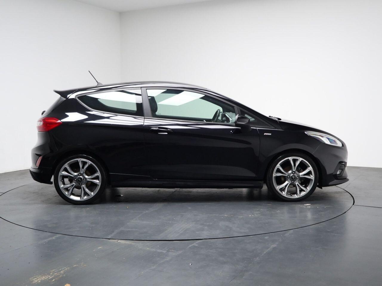 Ford Fiesta - Image 14