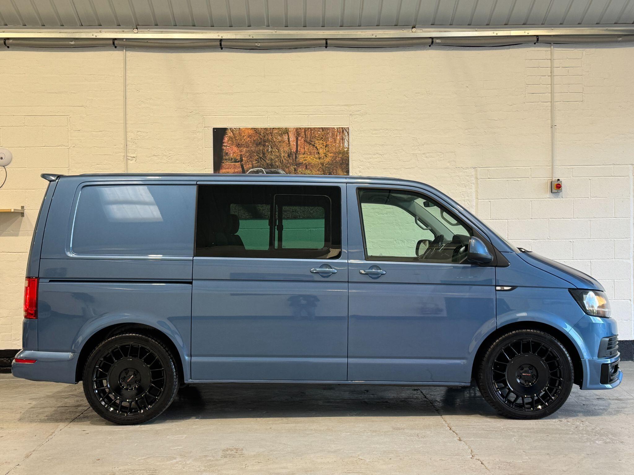 Volkswagen Transporter - Image 8