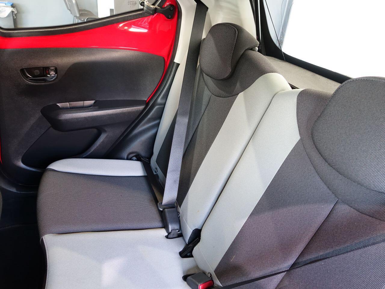 Toyota Aygo - Image 17