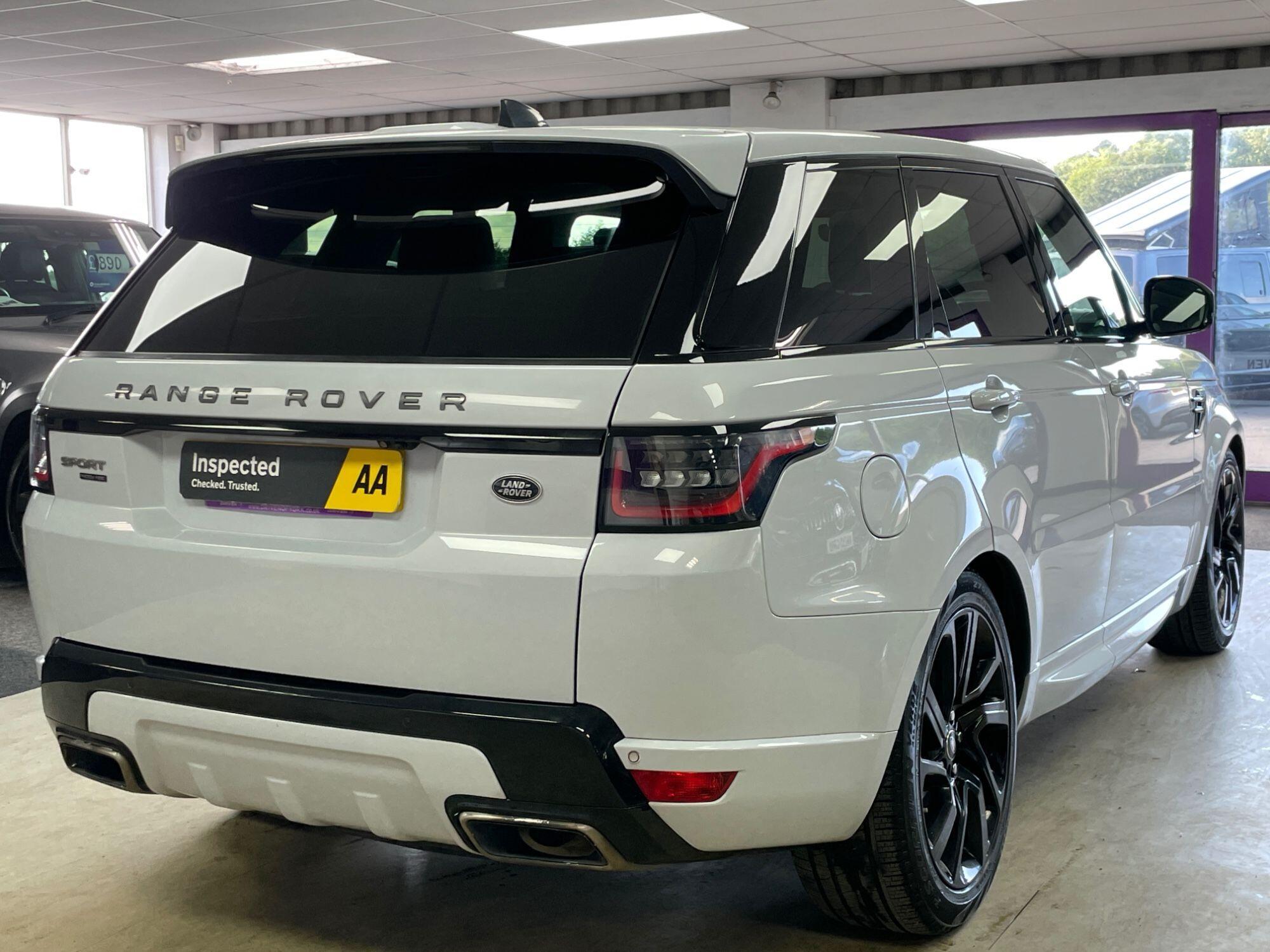 Land Rover RANGE ROVER P400 HSE - Image 11