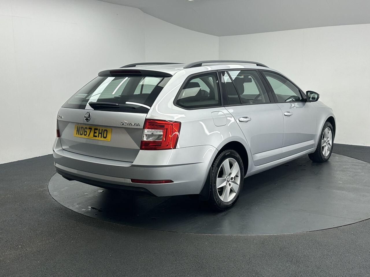 Skoda Octavia - Image 9