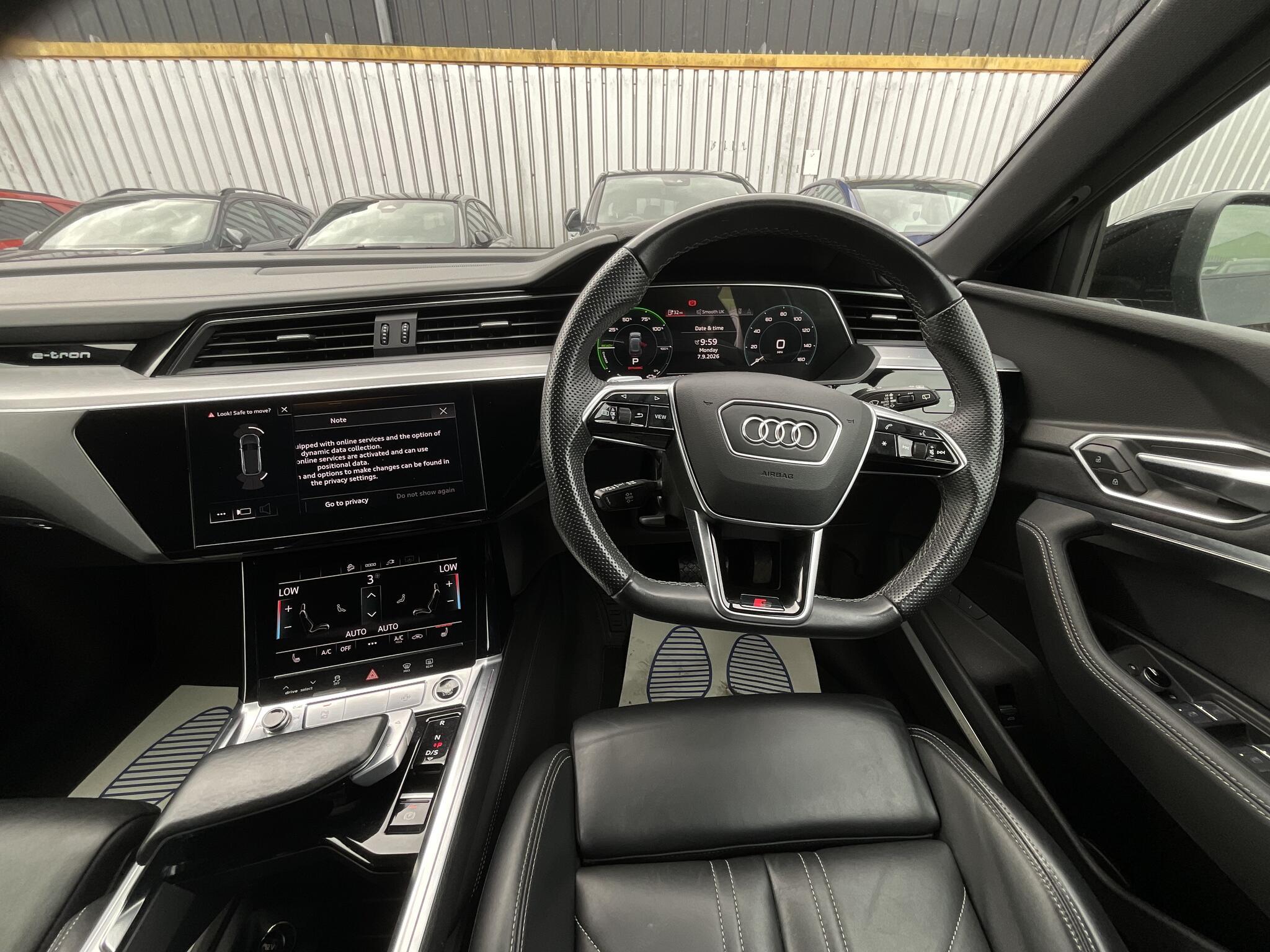 Audi E-Tron - Image 7