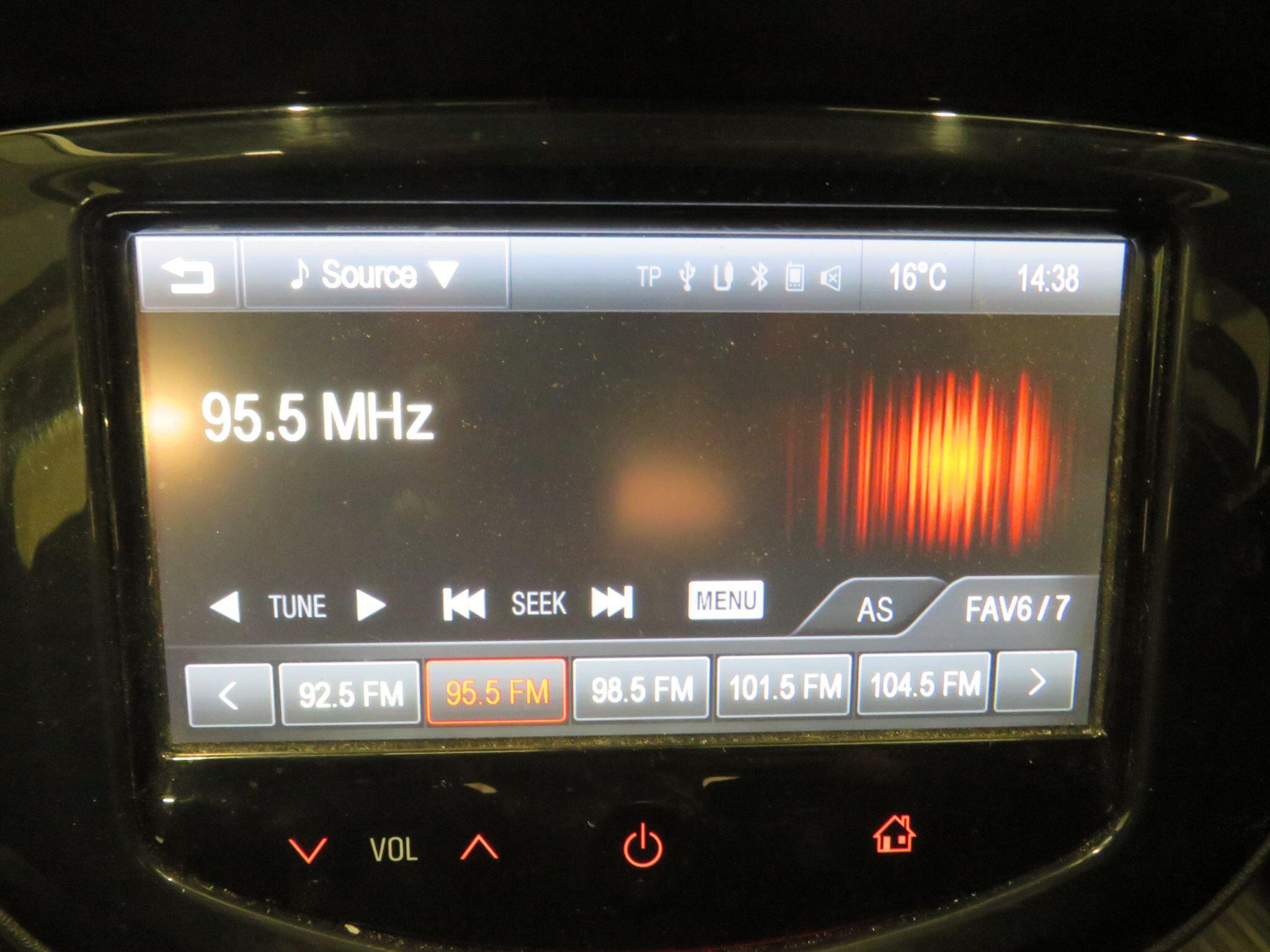 Vauxhall Corsa - Image 19