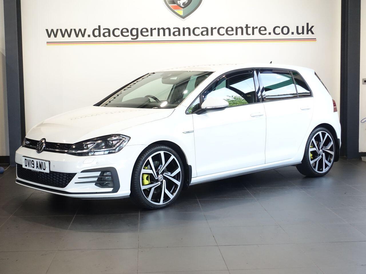 Volkswagen Golf - Image 9