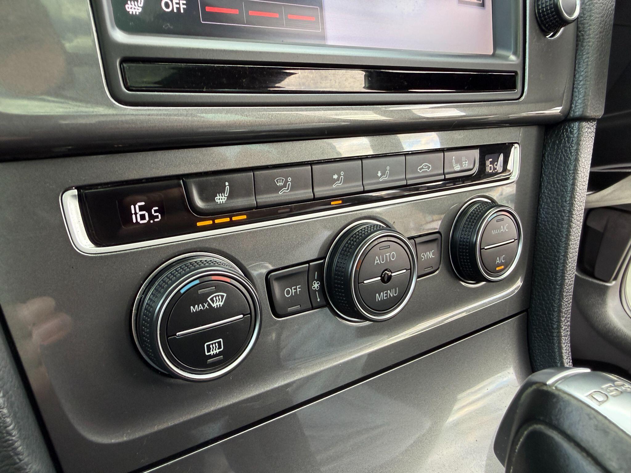 Volkswagen Golf - Image 59