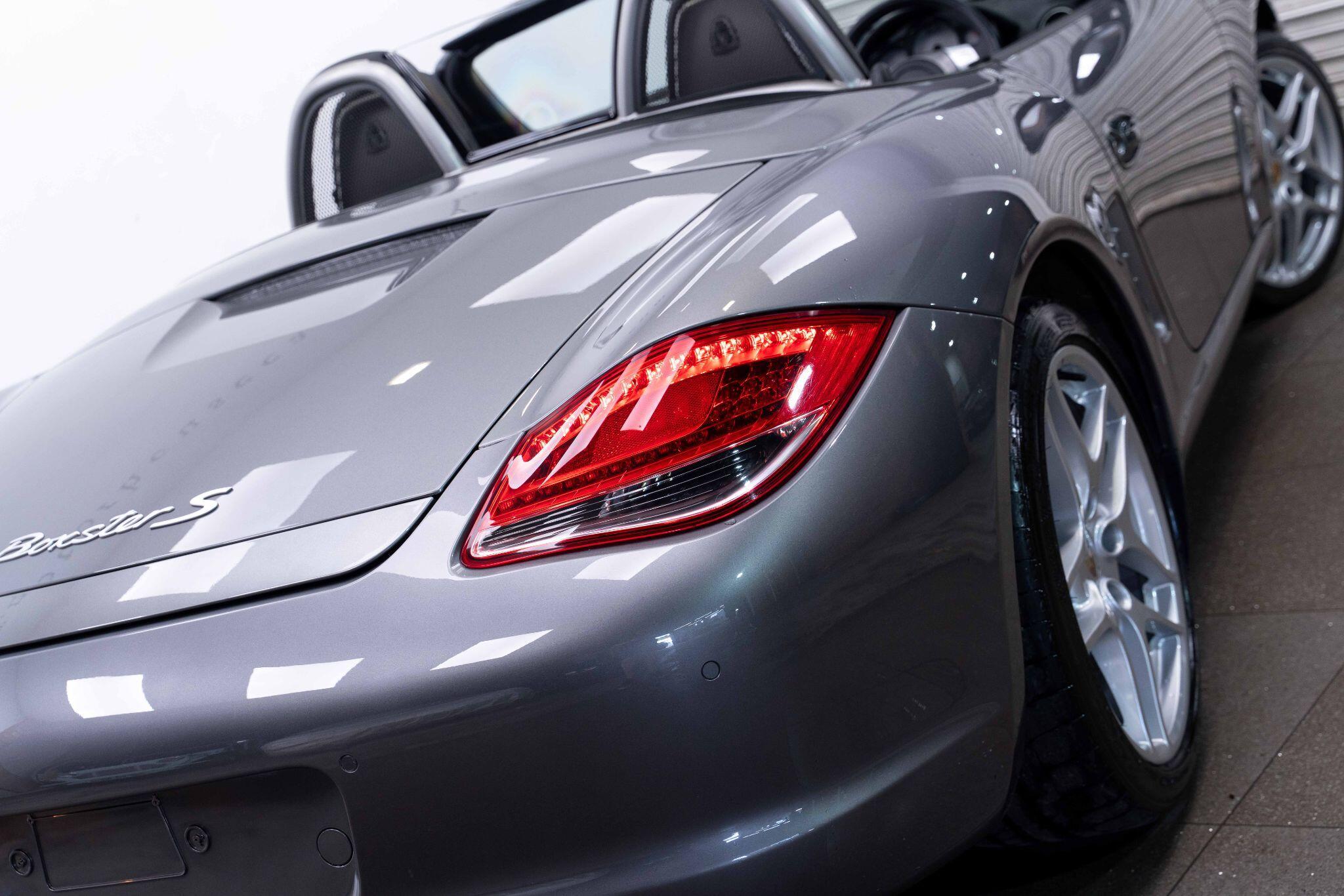 Porsche Boxster - Image 8