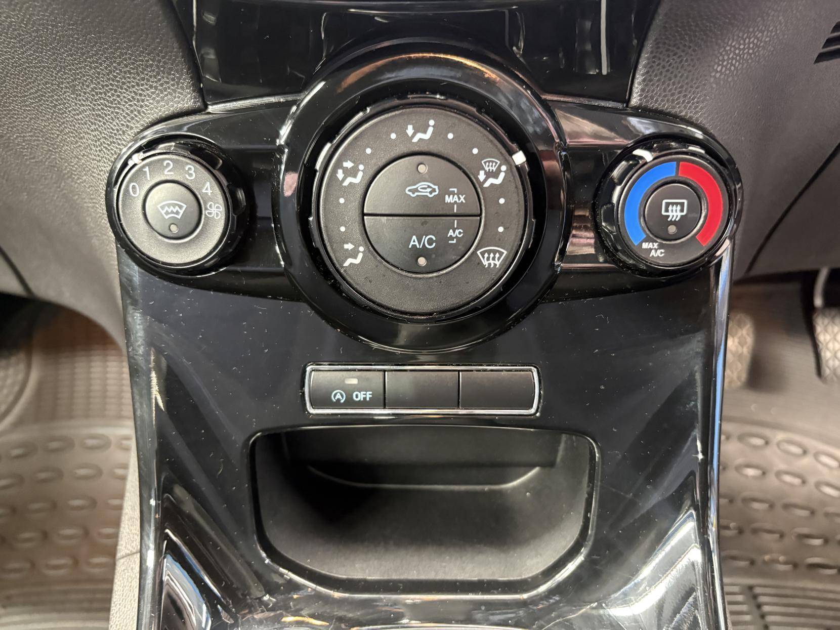 Ford Fiesta - Image 16