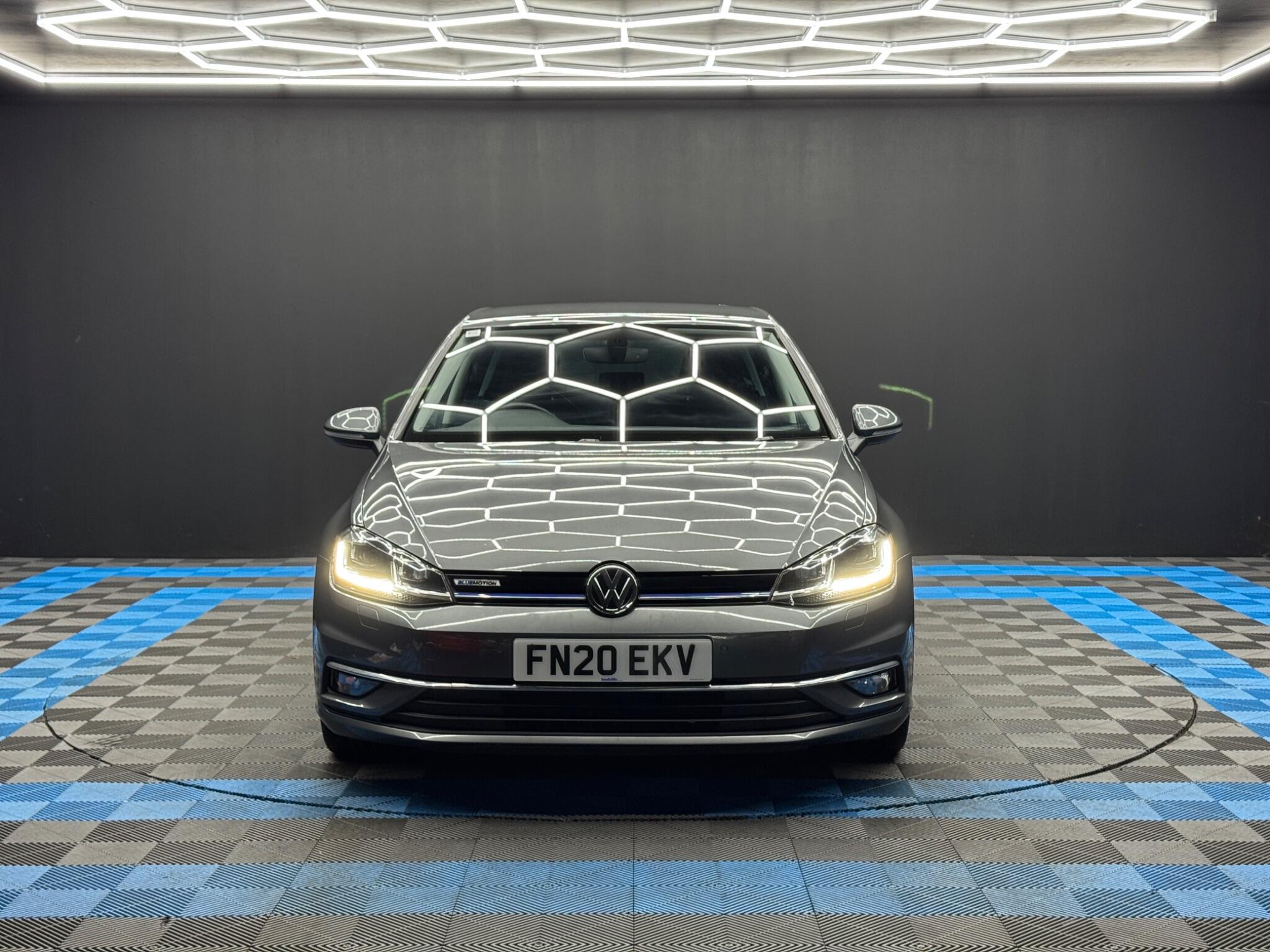 Volkswagen Golf - Image 2